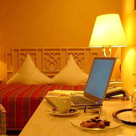 Campus Garden Businesshotel Ίζερλον Εξωτερικό φωτογραφία