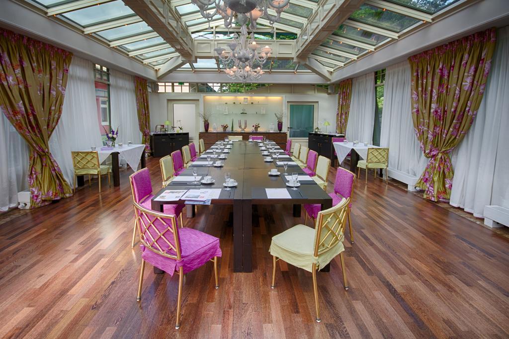 Campus Garden Businesshotel Ίζερλον Εξωτερικό φωτογραφία